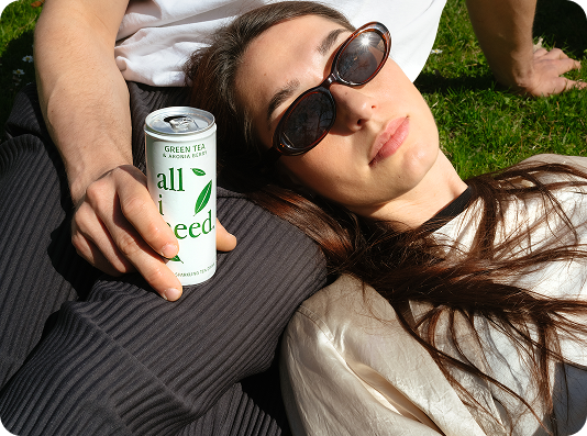 Frau mit Sonnenbrille